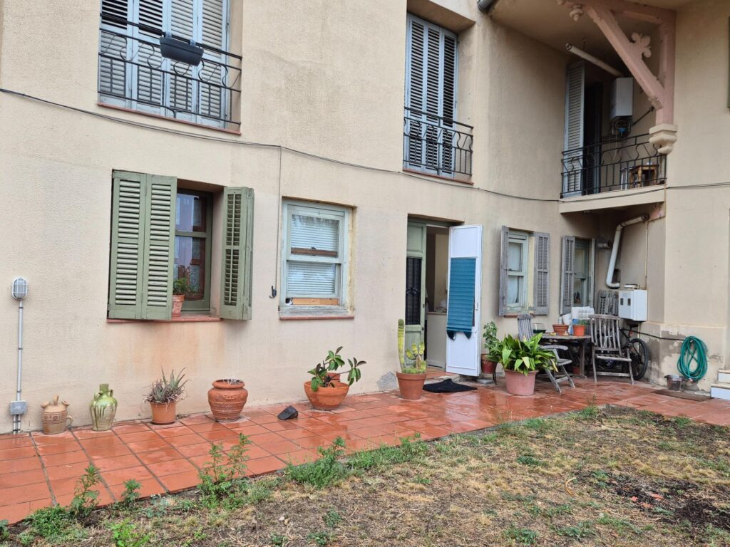 ¡Oportunidad de inversión en Vallvidrera. Piso alquilado en venta!