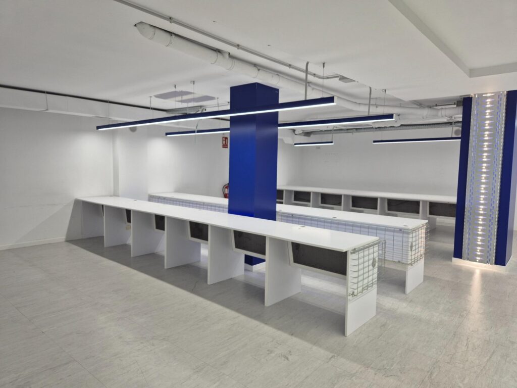 ¡Oportunidad Única! Local comercial en alquiler en la Calle Aragó, en Sagrada Família.